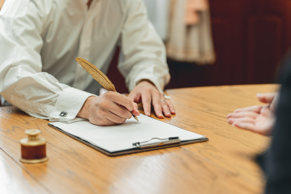 結婚相談所に行く男性